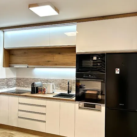 アパート Lux-besplatno Koriscenje Zasebne Garaze *