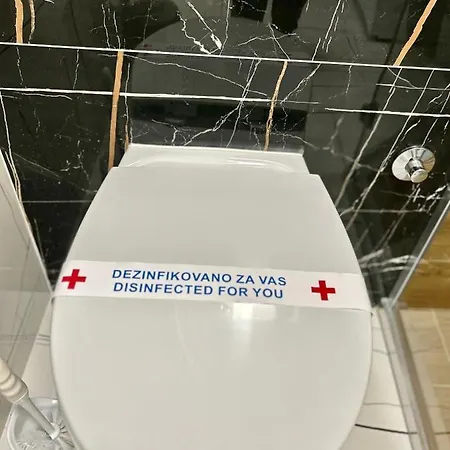 アパート Lux-besplatno Koriscenje Zasebne Garaze *