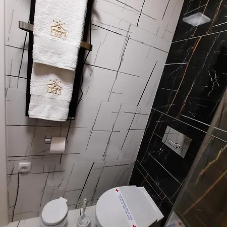 Apartment Lux-besplatno Koriscenje Zasebne Garaze